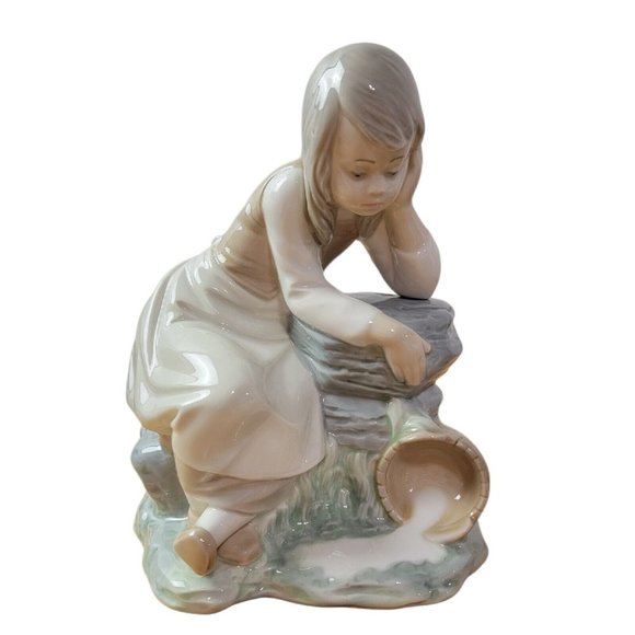 Lladro Other - Nao Lladro Spain Porcelain Sad Milk Spilled Cry Maid Figurine